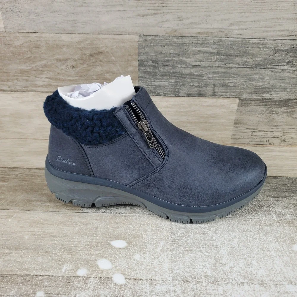 Skechers Easy Going Social Mode Womens Ankle Boots Sz 8.5 Navy Water-Repellent